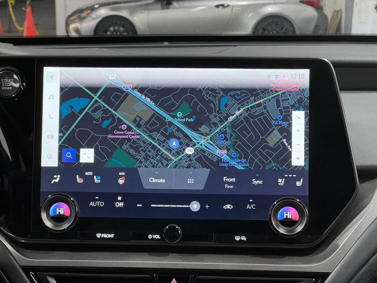 Lexus TX Vehicle Full-screen Gallery Image 17