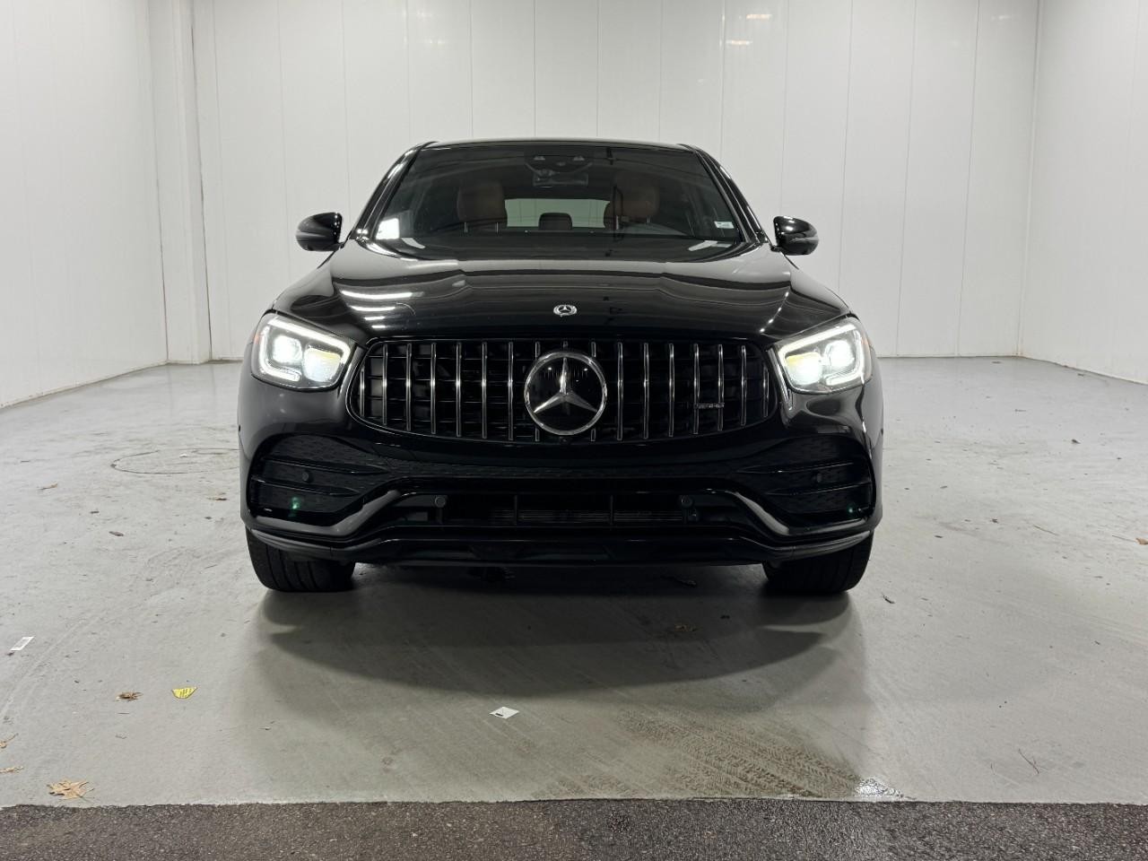 Mercedes-Benz GLC Vehicle Full-screen Gallery Image 7