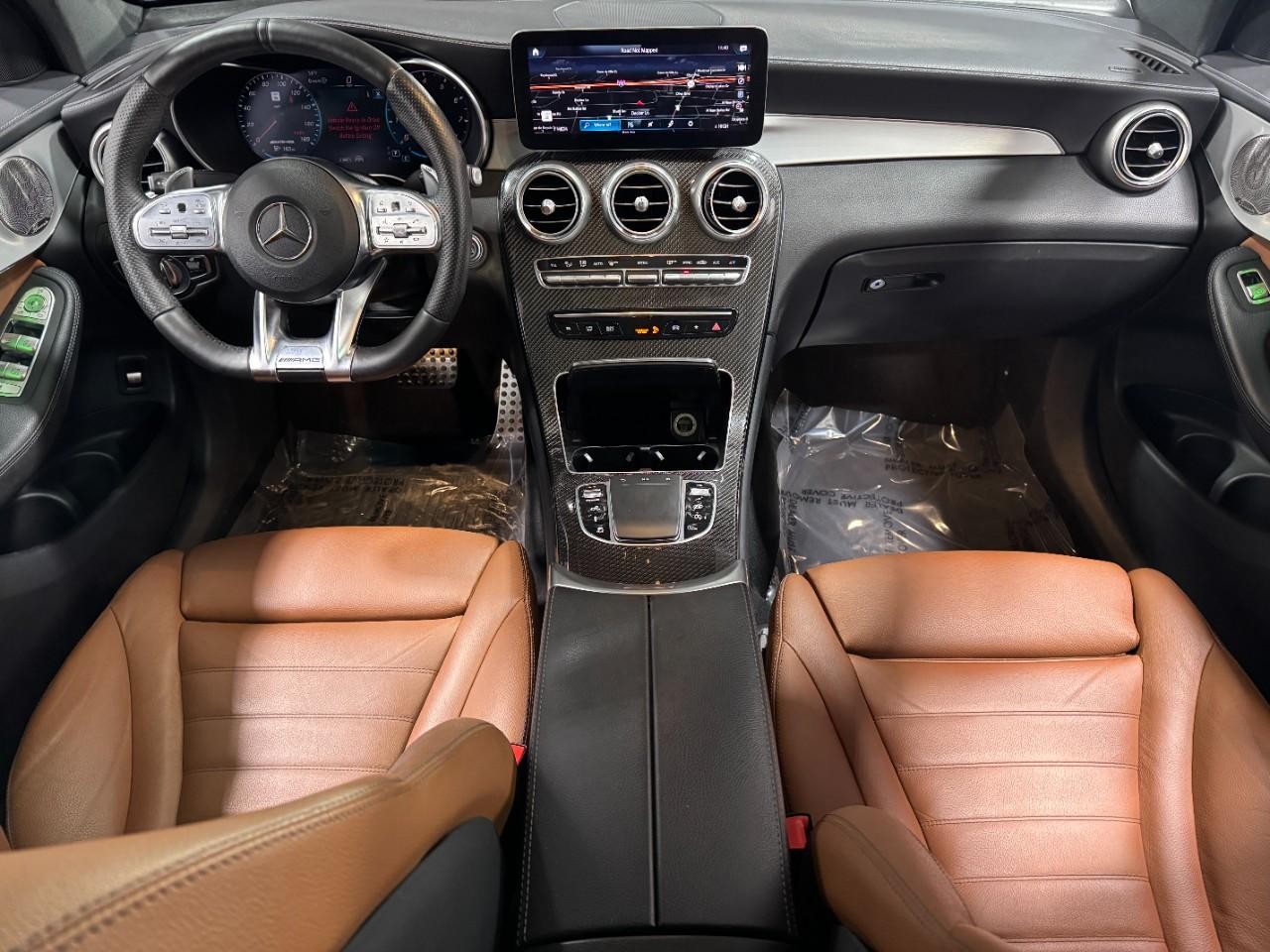 Mercedes-Benz GLC Vehicle Full-screen Gallery Image 12
