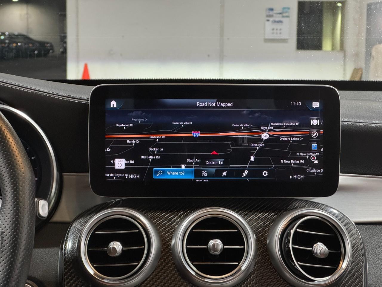 Mercedes-Benz GLC Vehicle Full-screen Gallery Image 14