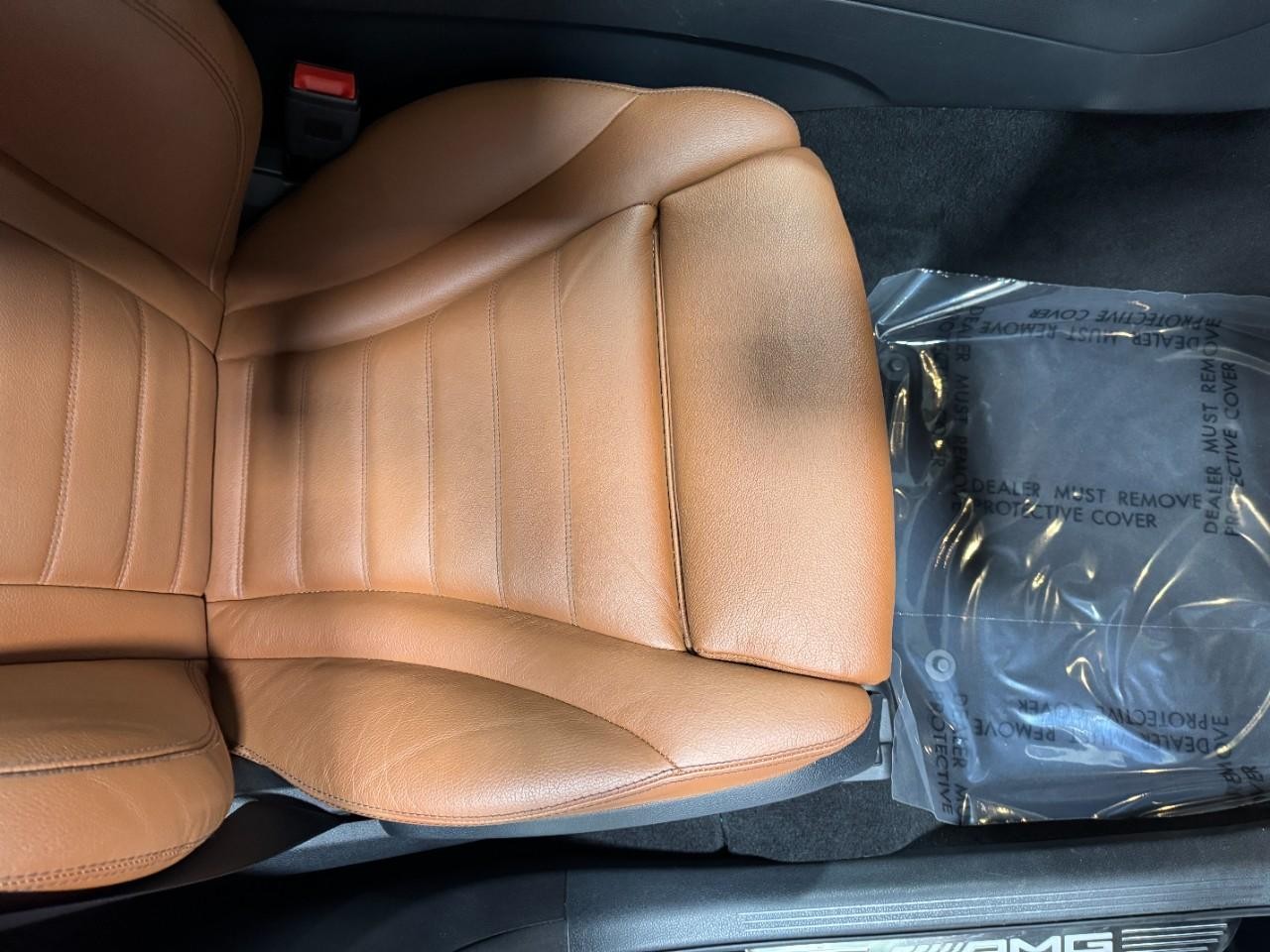 Mercedes-Benz GLC Vehicle Full-screen Gallery Image 19