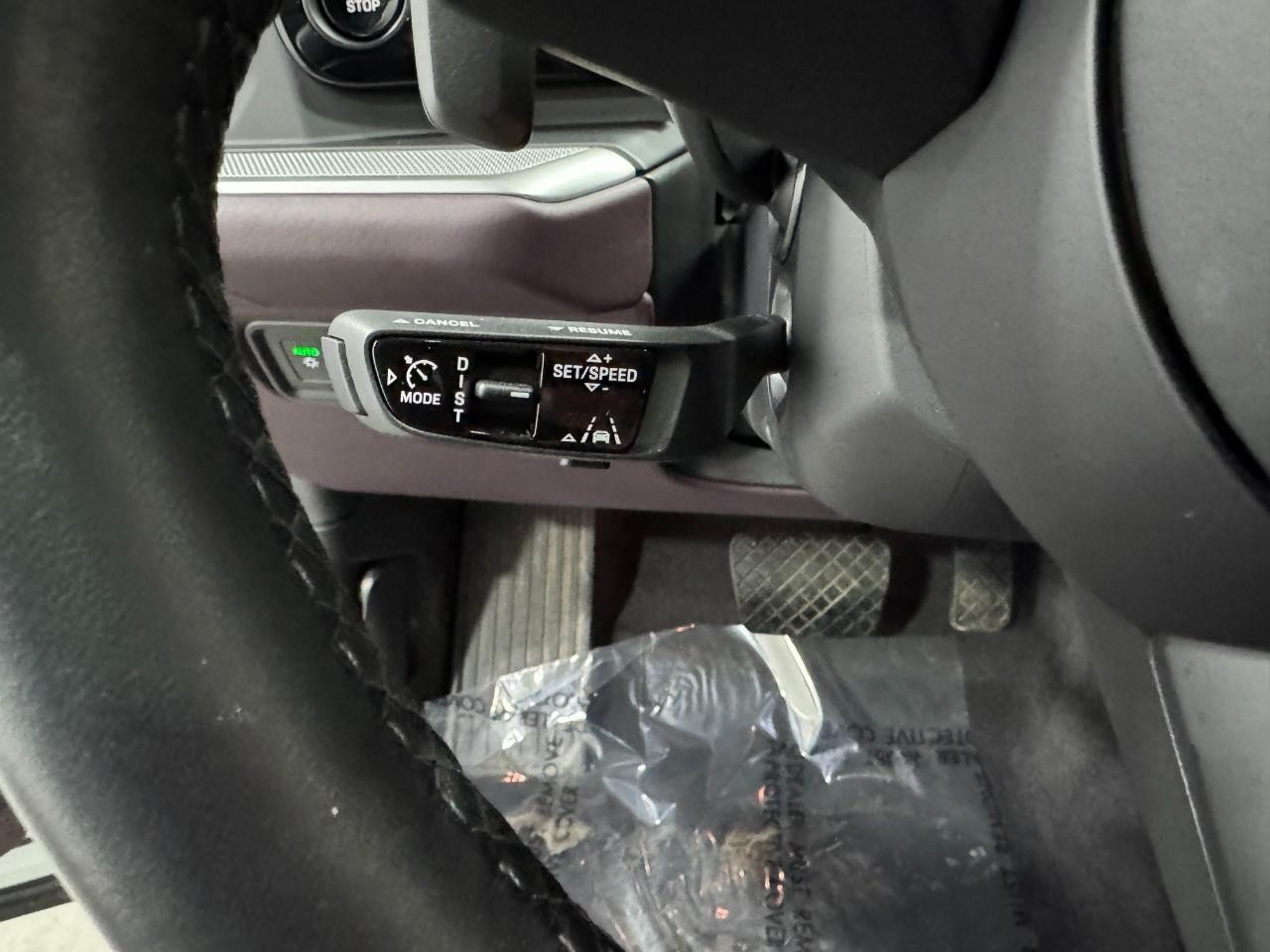 Porsche Cayenne Vehicle Full-screen Gallery Image 30