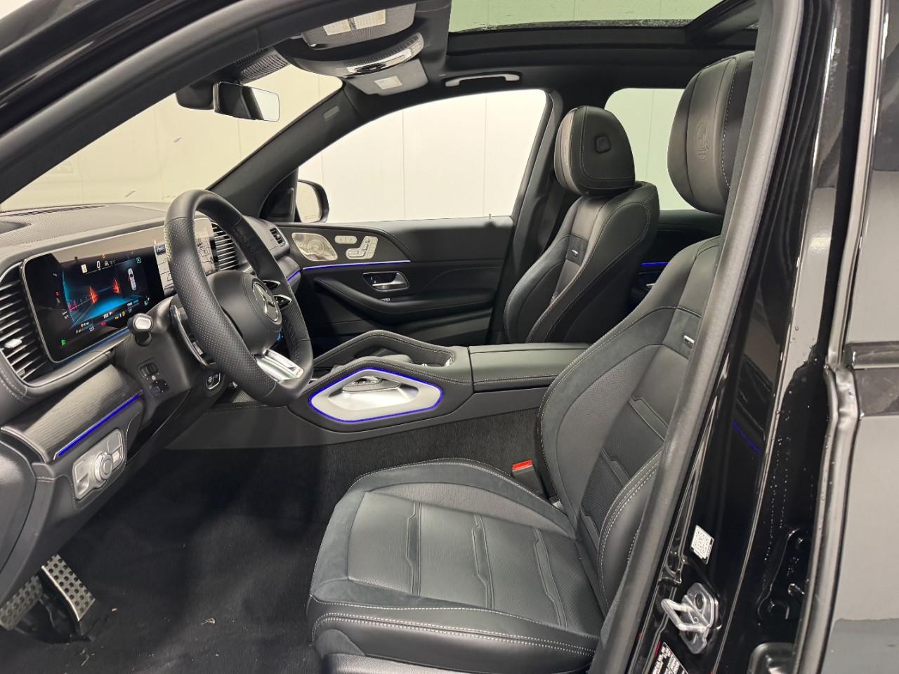 Mercedes-Benz GLE Vehicle Full-screen Gallery Image 29