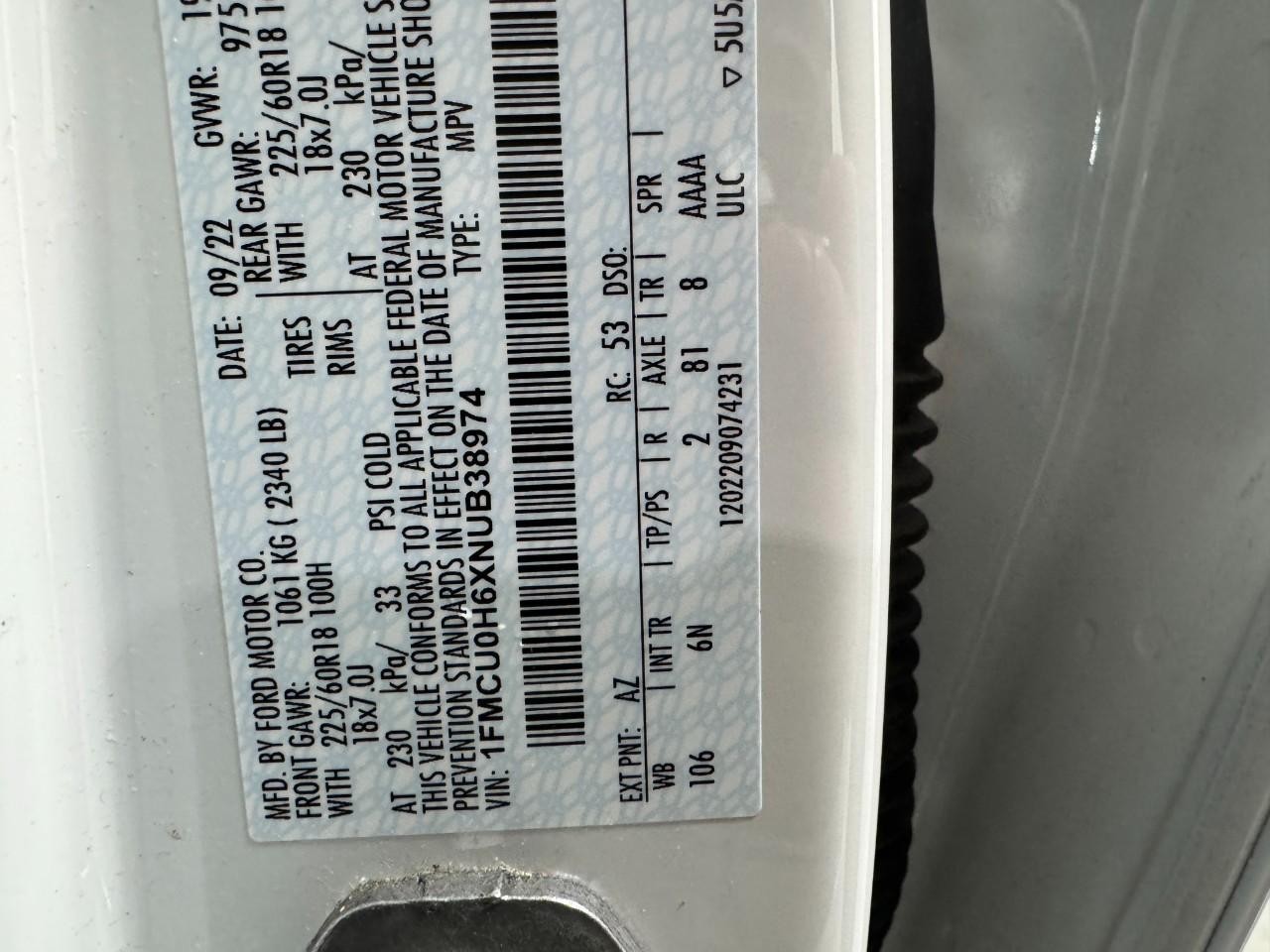 Ford Escape Vehicle Full-screen Gallery Image 33