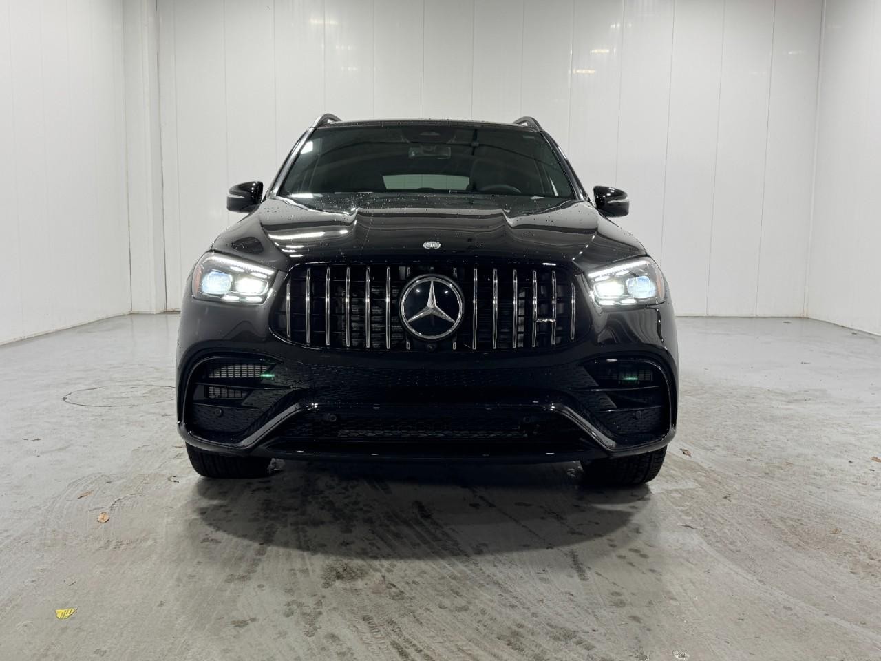 Mercedes-Benz GLE Vehicle Full-screen Gallery Image 7