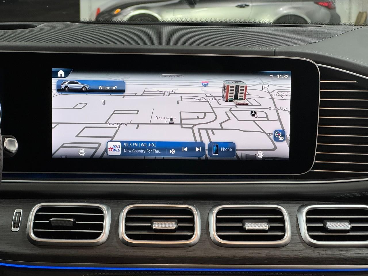 Mercedes-Benz GLE Vehicle Full-screen Gallery Image 14