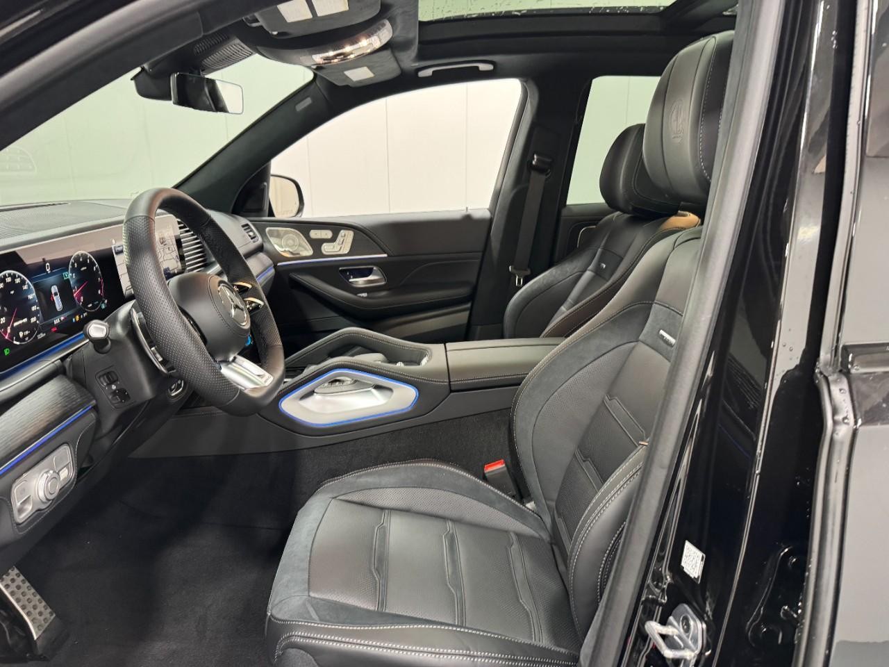 Mercedes-Benz GLE Vehicle Full-screen Gallery Image 28