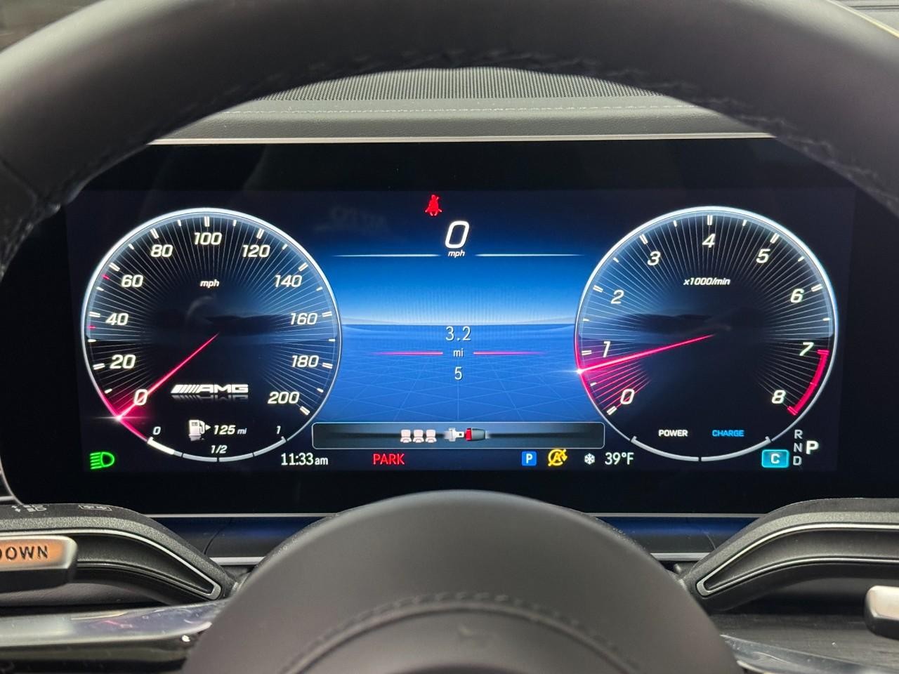 Mercedes-Benz GLE Vehicle Full-screen Gallery Image 33