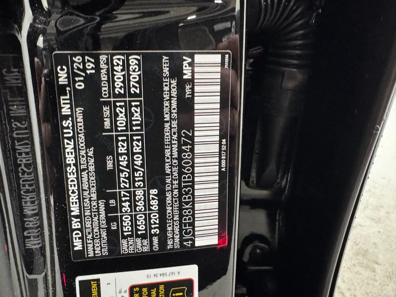 Mercedes-Benz GLE Vehicle Full-screen Gallery Image 36