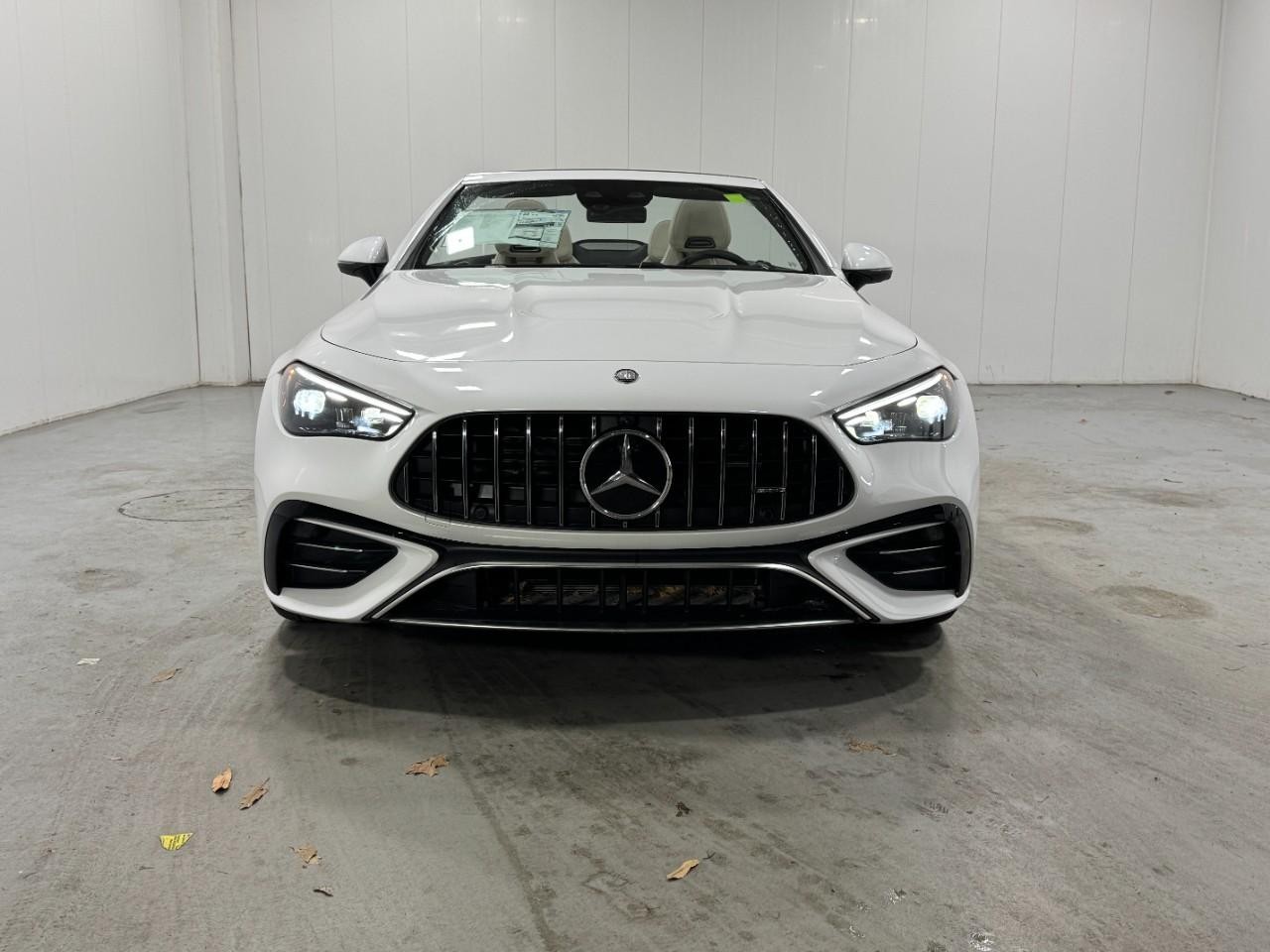 Mercedes-Benz CLE Vehicle Full-screen Gallery Image 7