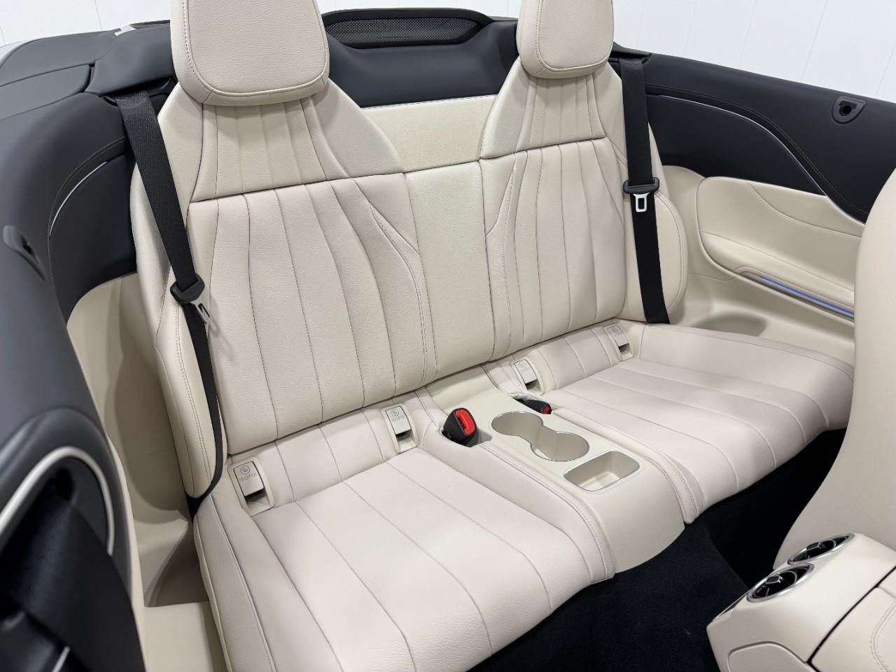 Mercedes-Benz CLE Vehicle Full-screen Gallery Image 10