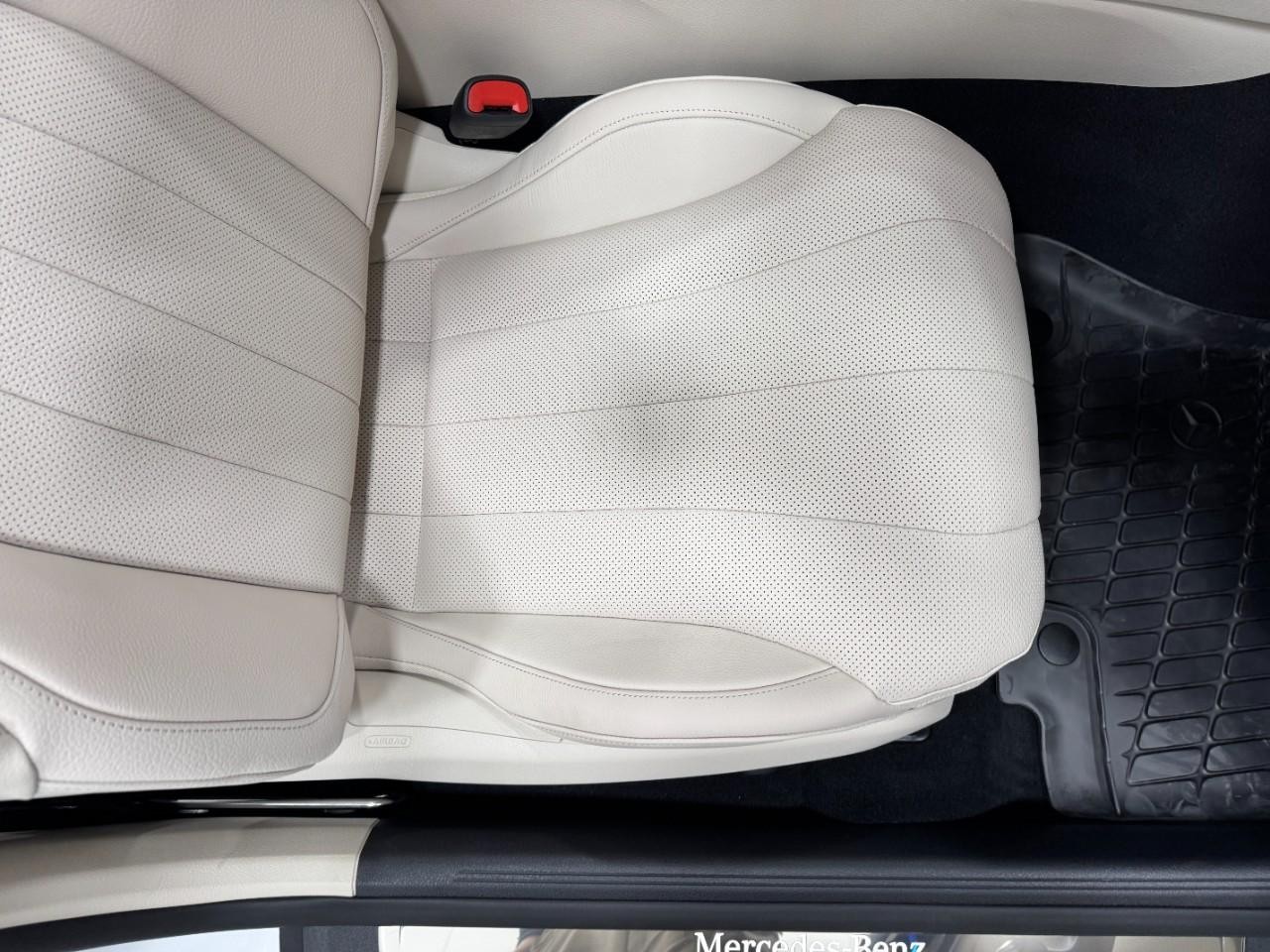 Mercedes-Benz CLE Vehicle Full-screen Gallery Image 16