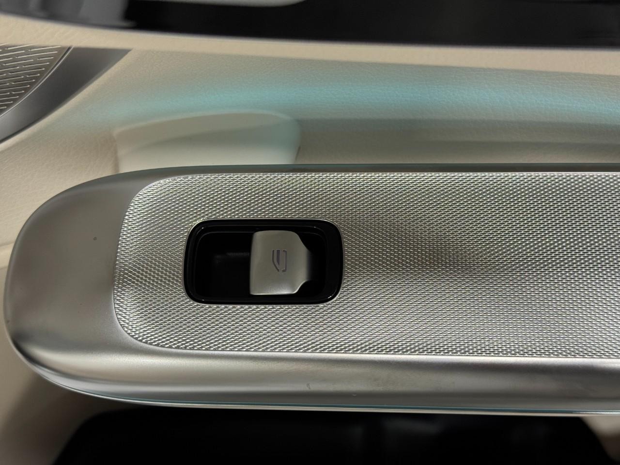 Mercedes-Benz CLE Vehicle Full-screen Gallery Image 20