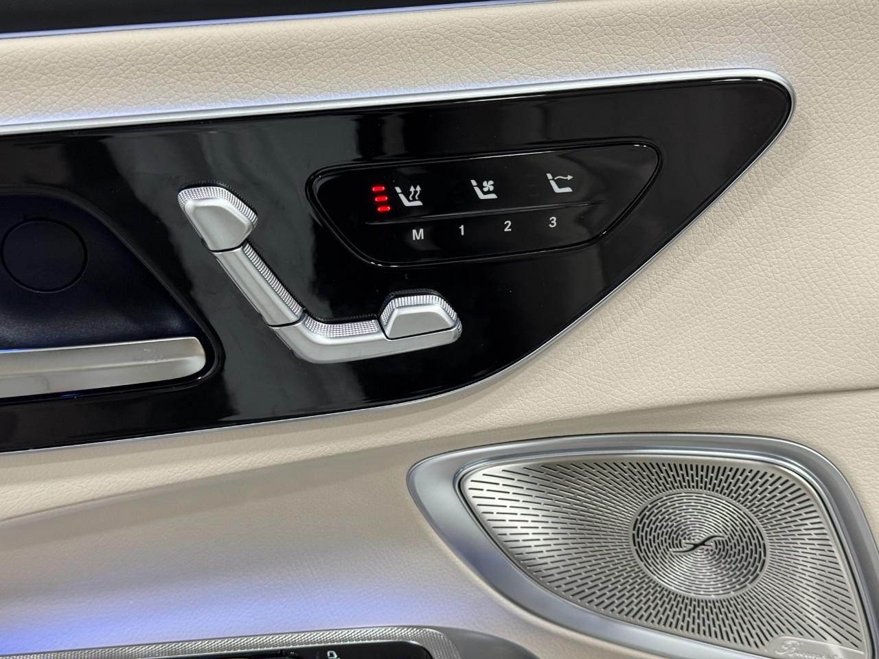 Mercedes-Benz CLE Vehicle Full-screen Gallery Image 21