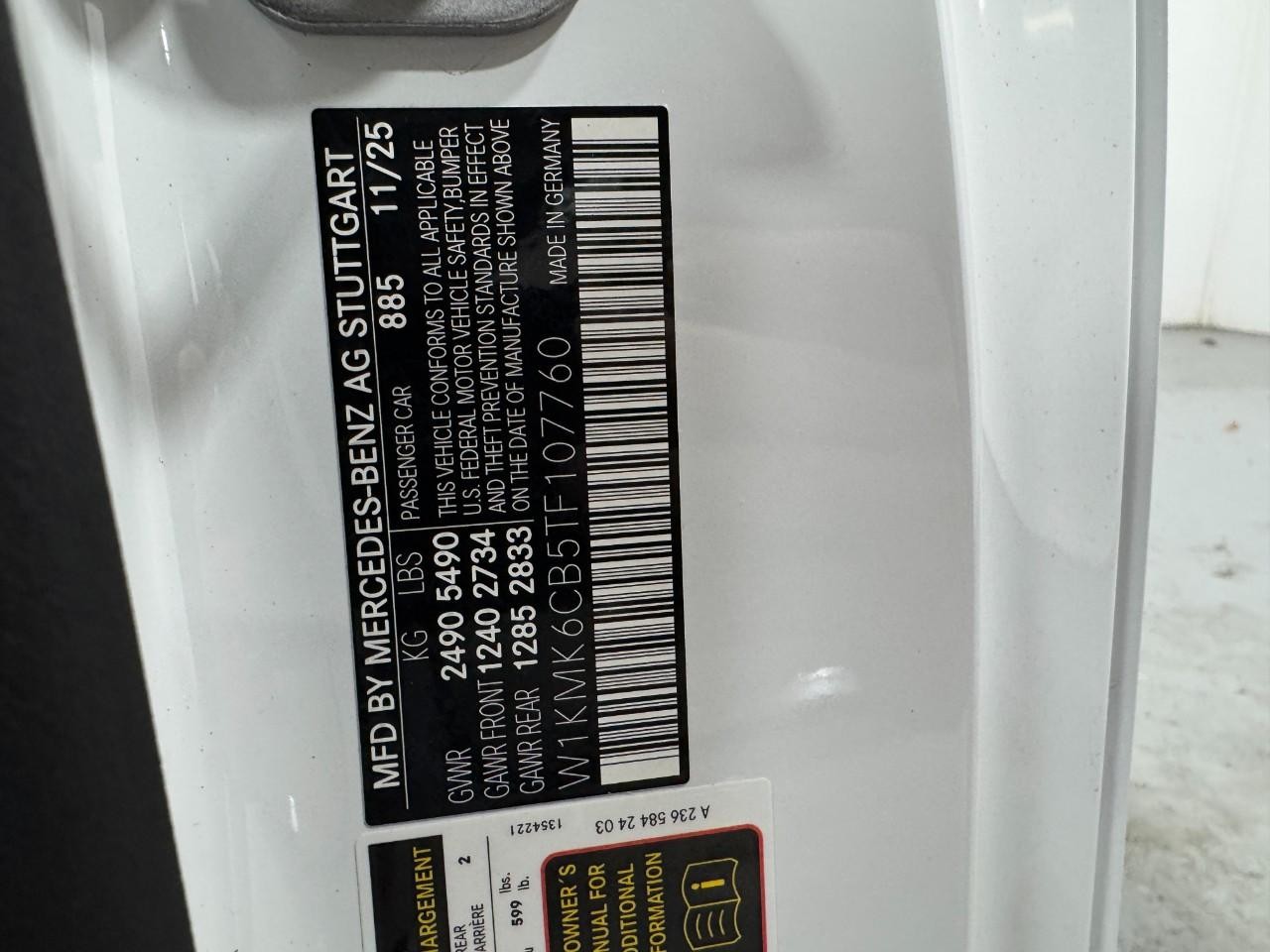 Mercedes-Benz CLE Vehicle Full-screen Gallery Image 35