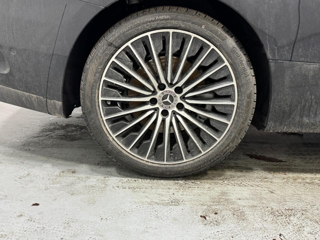 Mercedes-Benz CLE Vehicle Full-screen Gallery Image 5