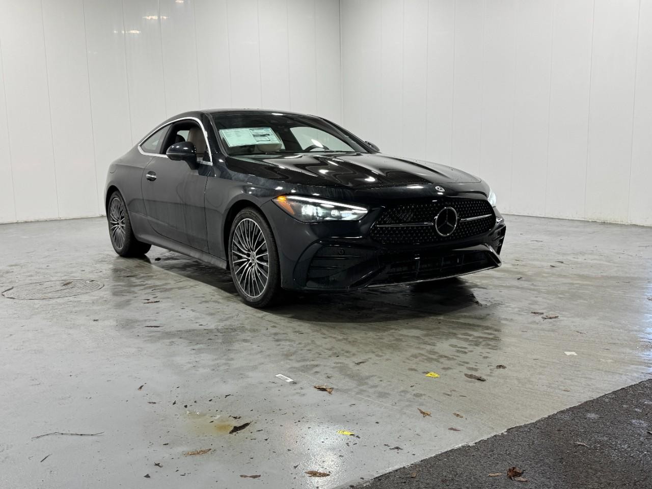 Mercedes-Benz CLE Vehicle Full-screen Gallery Image 6