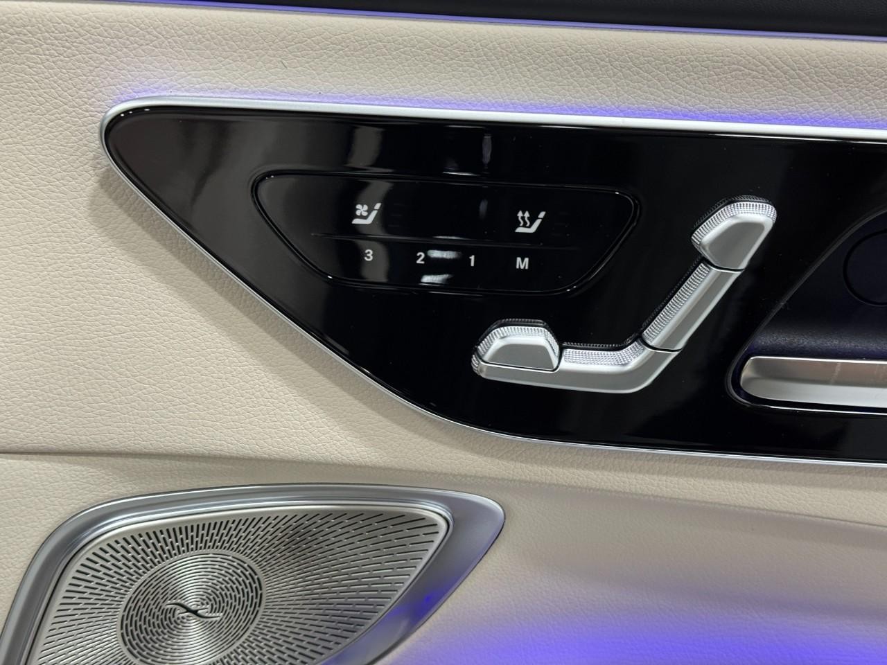 Mercedes-Benz CLE Vehicle Full-screen Gallery Image 18