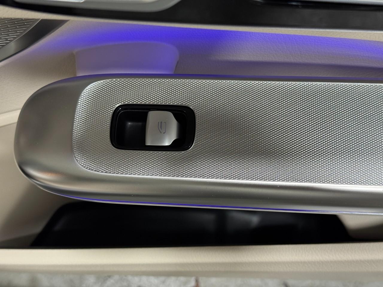 Mercedes-Benz CLE Vehicle Full-screen Gallery Image 20