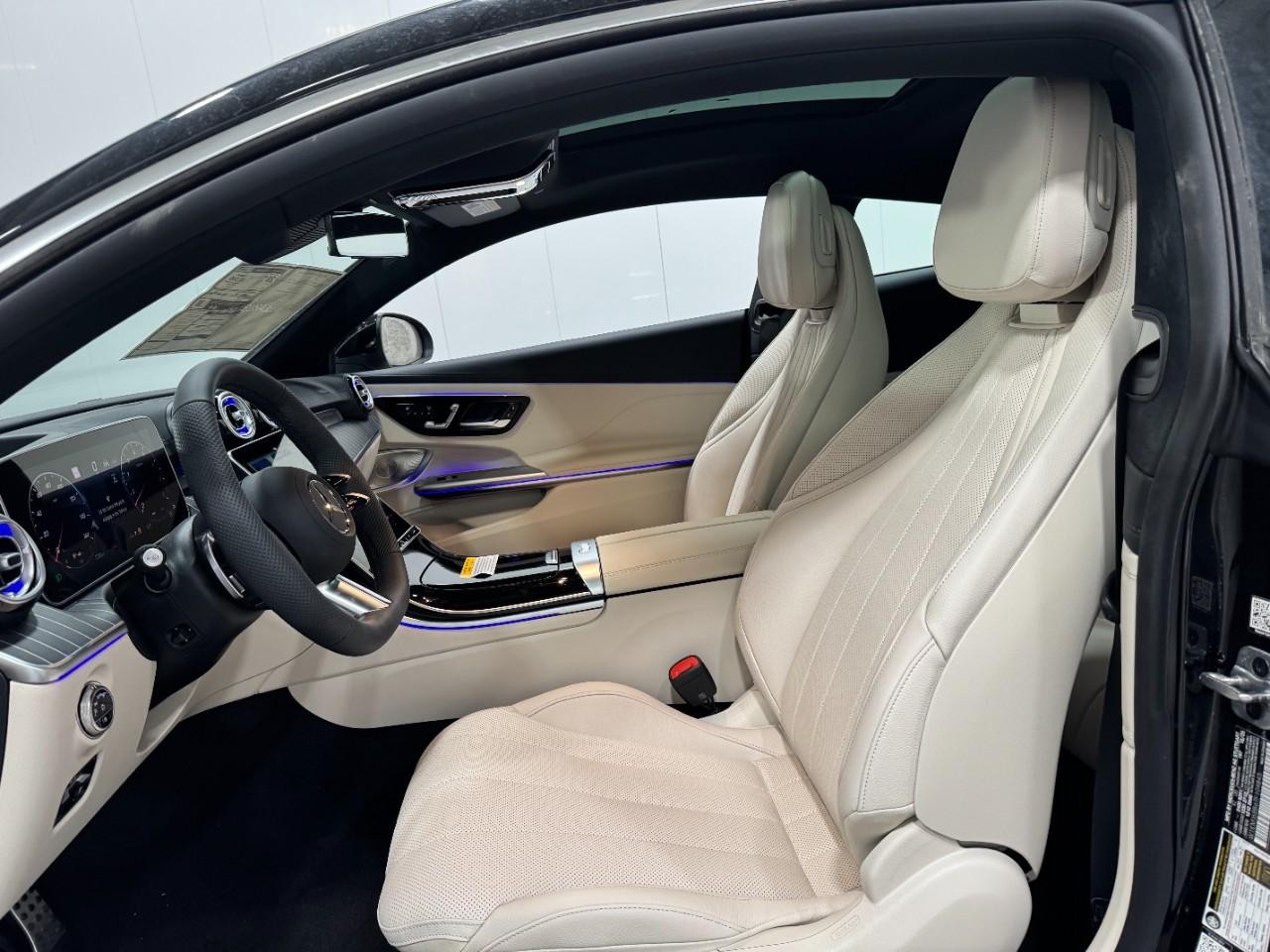 Mercedes-Benz CLE Vehicle Full-screen Gallery Image 26