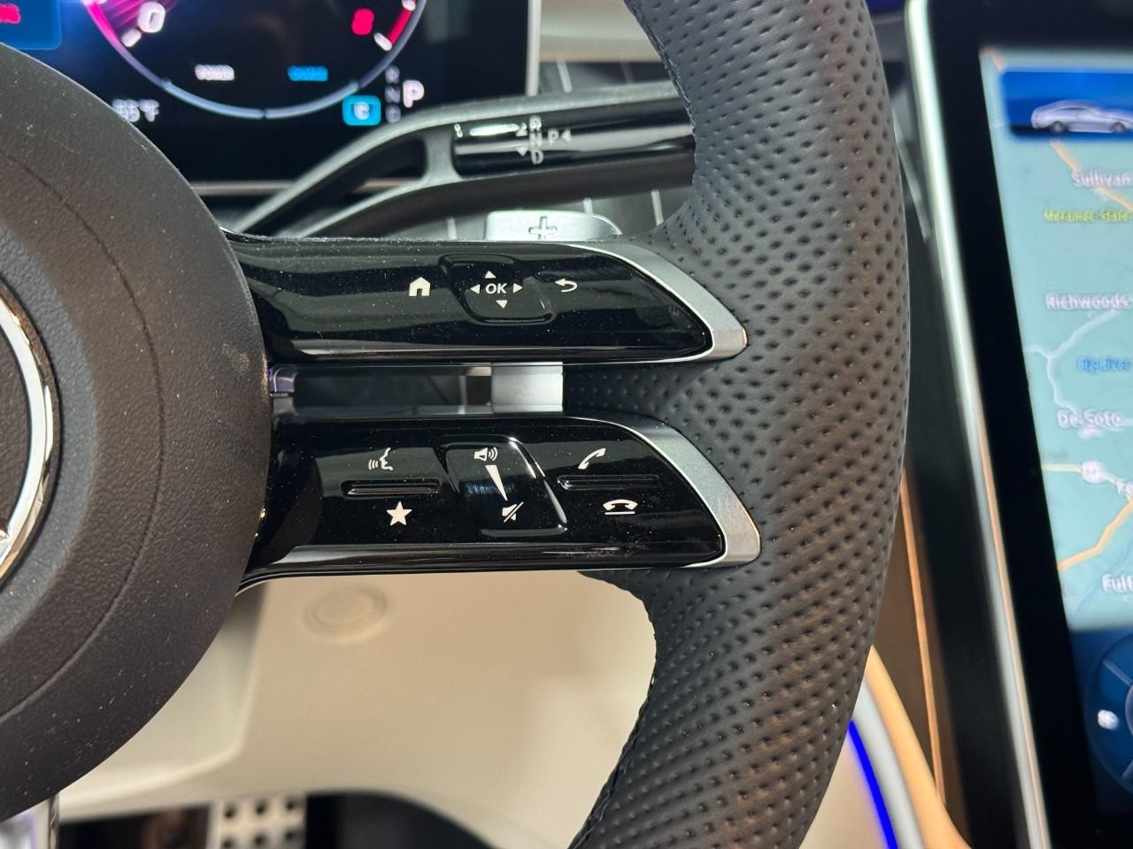 Mercedes-Benz CLE Vehicle Full-screen Gallery Image 30