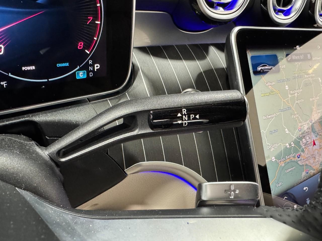 Mercedes-Benz CLE Vehicle Full-screen Gallery Image 32