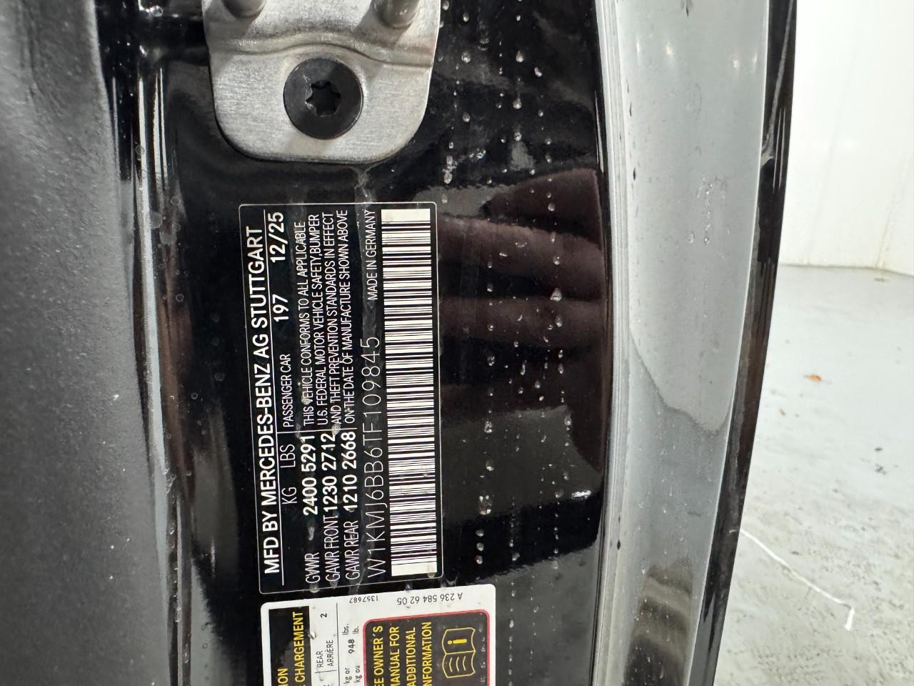 Mercedes-Benz CLE Vehicle Full-screen Gallery Image 34