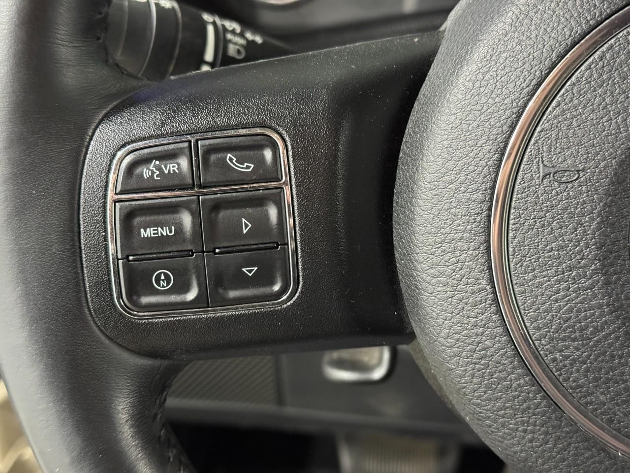 Jeep Wrangler Unlimited Vehicle Full-screen Gallery Image 28