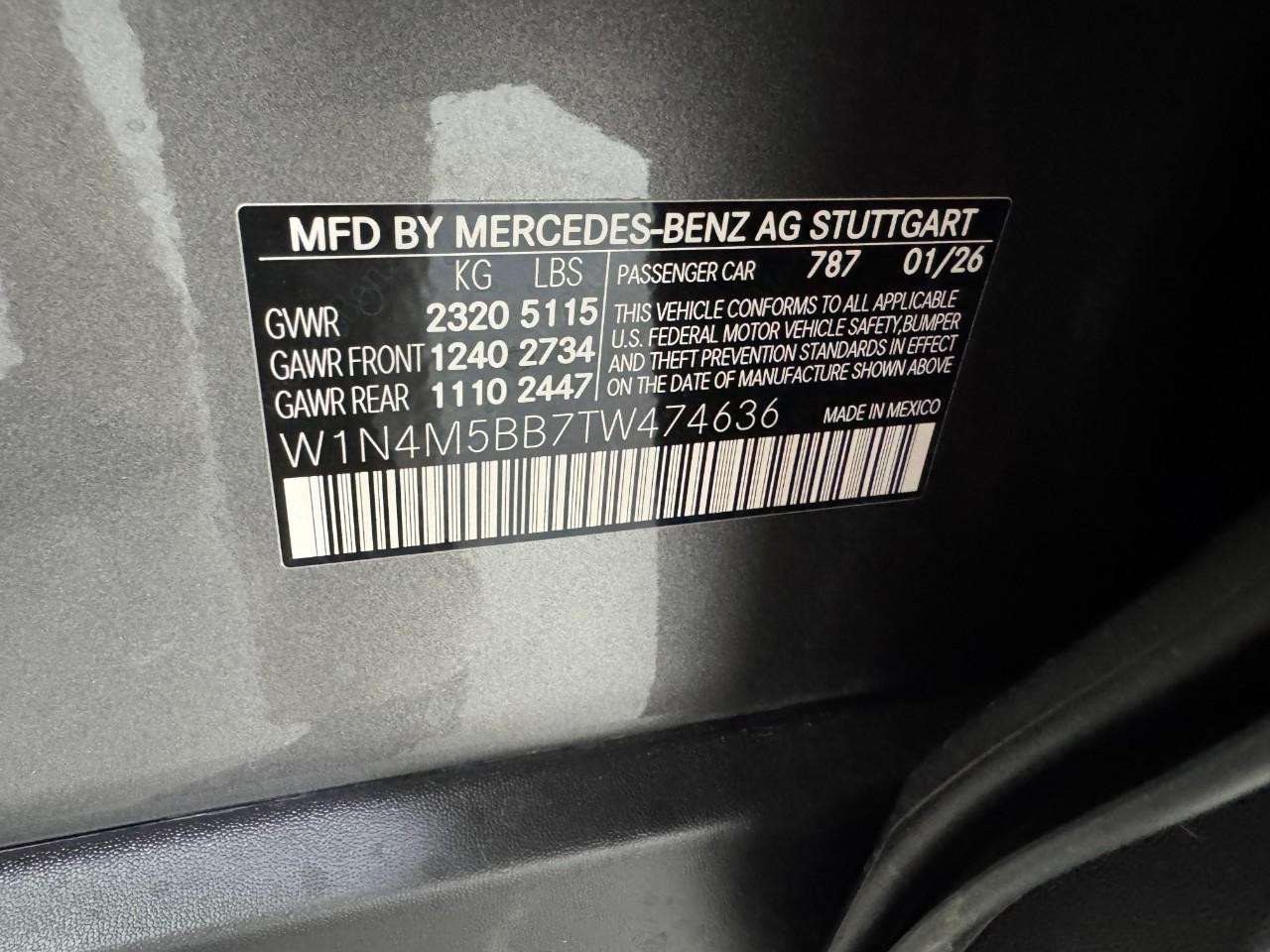 Mercedes-Benz GLB Vehicle Full-screen Gallery Image 37