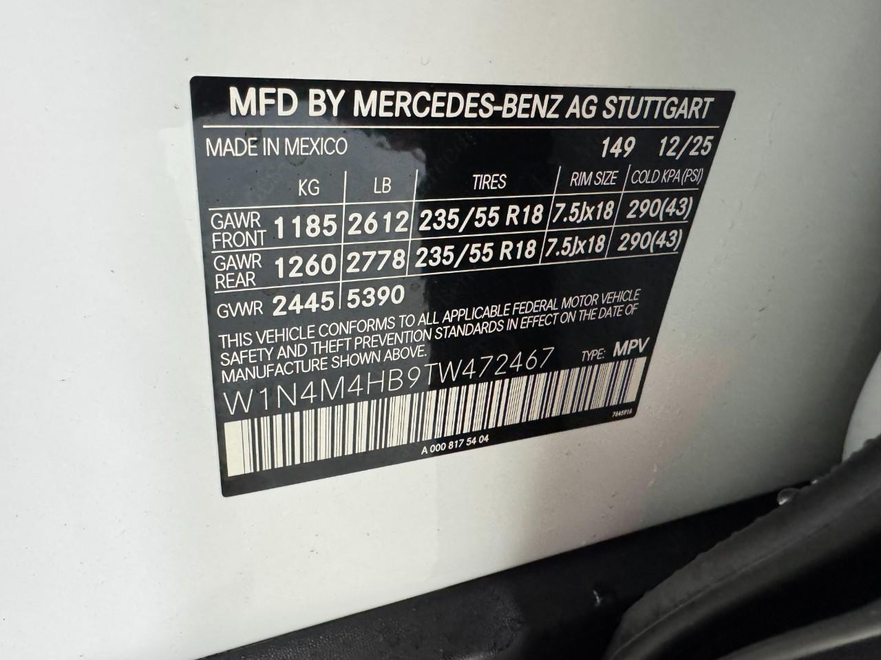 Mercedes-Benz GLB Vehicle Full-screen Gallery Image 36