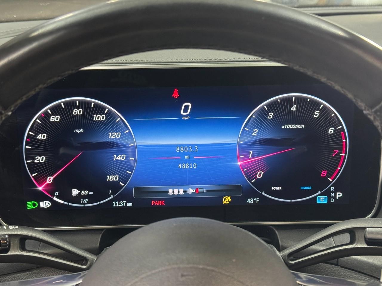 Mercedes-Benz GLC Vehicle Full-screen Gallery Image 33