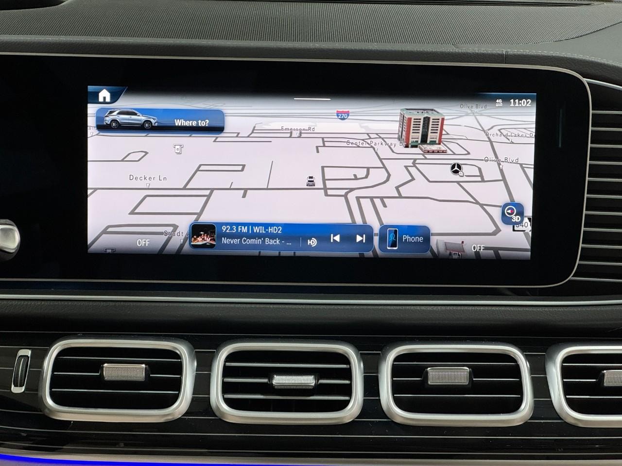 Mercedes-Benz GLE Vehicle Full-screen Gallery Image 14