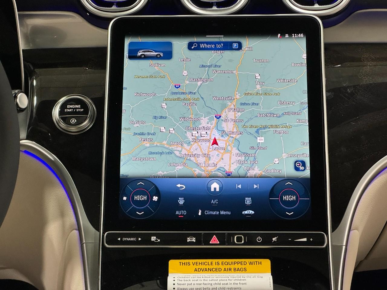 Mercedes-Benz GLC Vehicle Full-screen Gallery Image 14