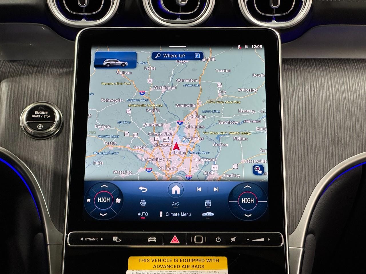 Mercedes-Benz GLC Vehicle Full-screen Gallery Image 14