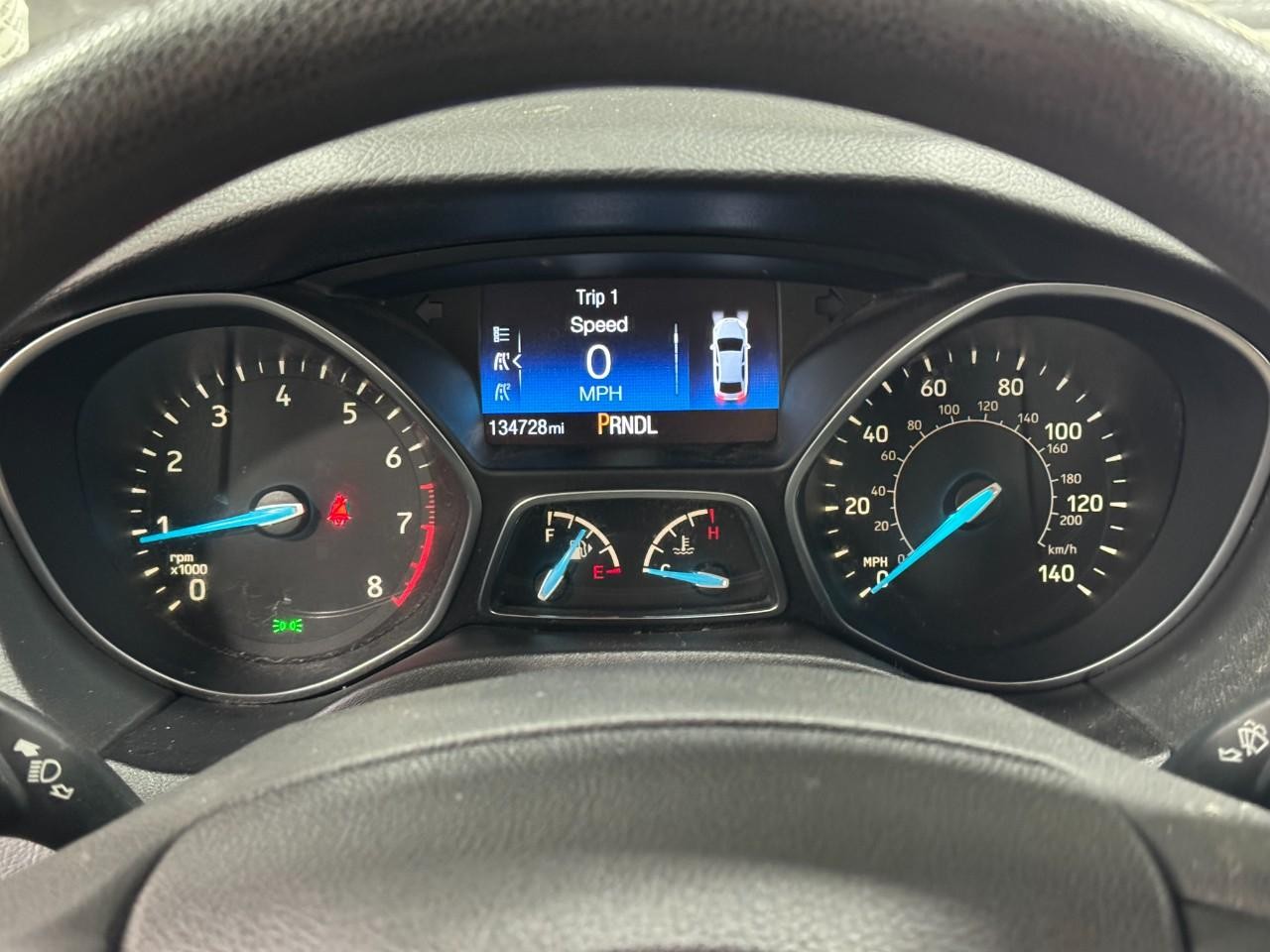 Ford Focus Vehicle Full-screen Gallery Image 30