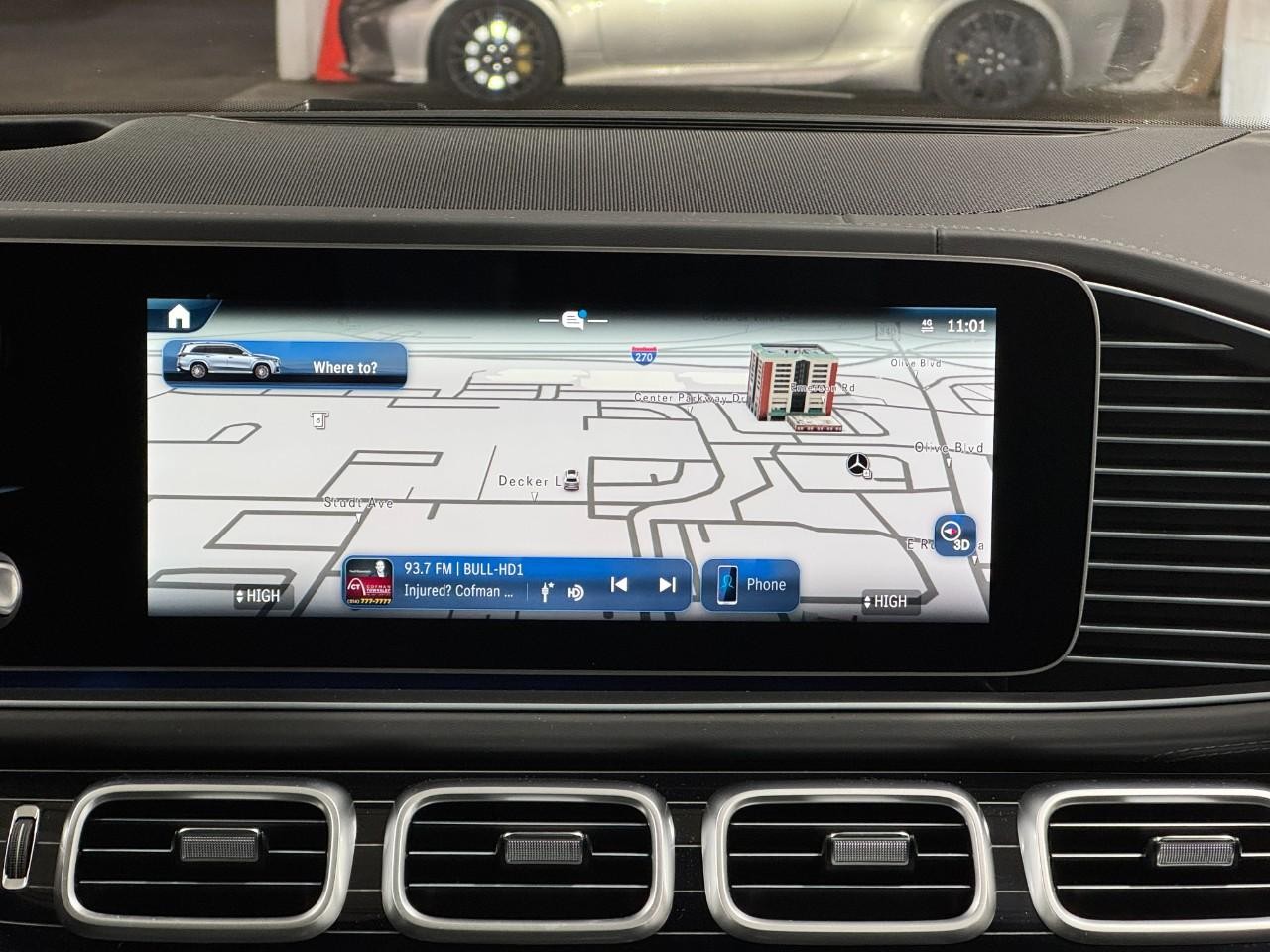 Mercedes-Benz GLS Vehicle Full-screen Gallery Image 15