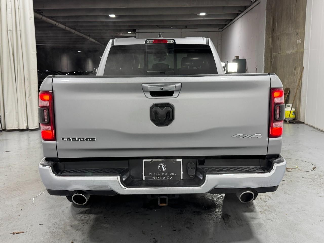 Ram 1500 Vehicle Full-screen Gallery Image 9