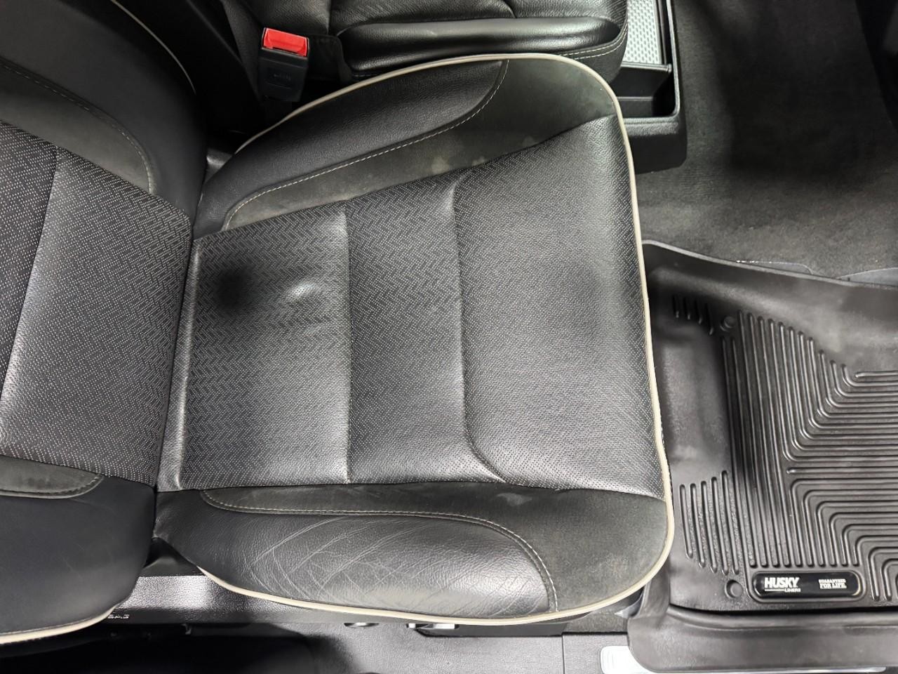 Ram 1500 Vehicle Full-screen Gallery Image 18