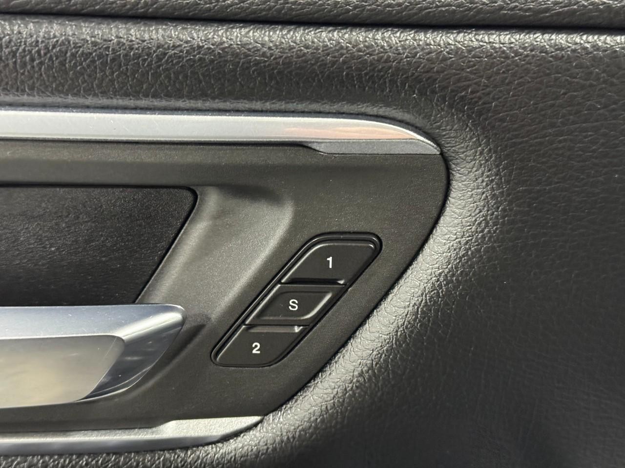 Ram 1500 Vehicle Full-screen Gallery Image 21