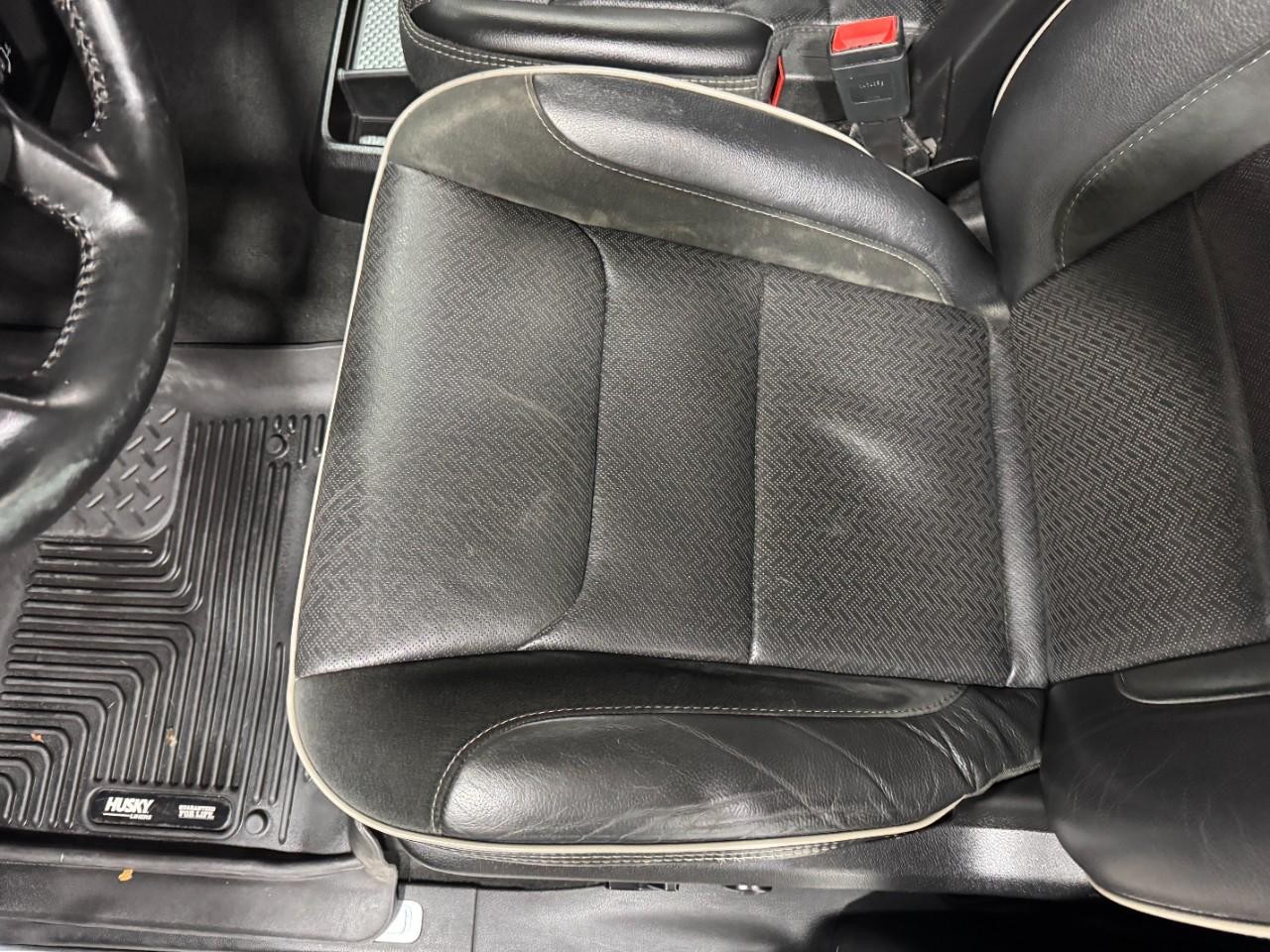 Ram 1500 Vehicle Full-screen Gallery Image 24