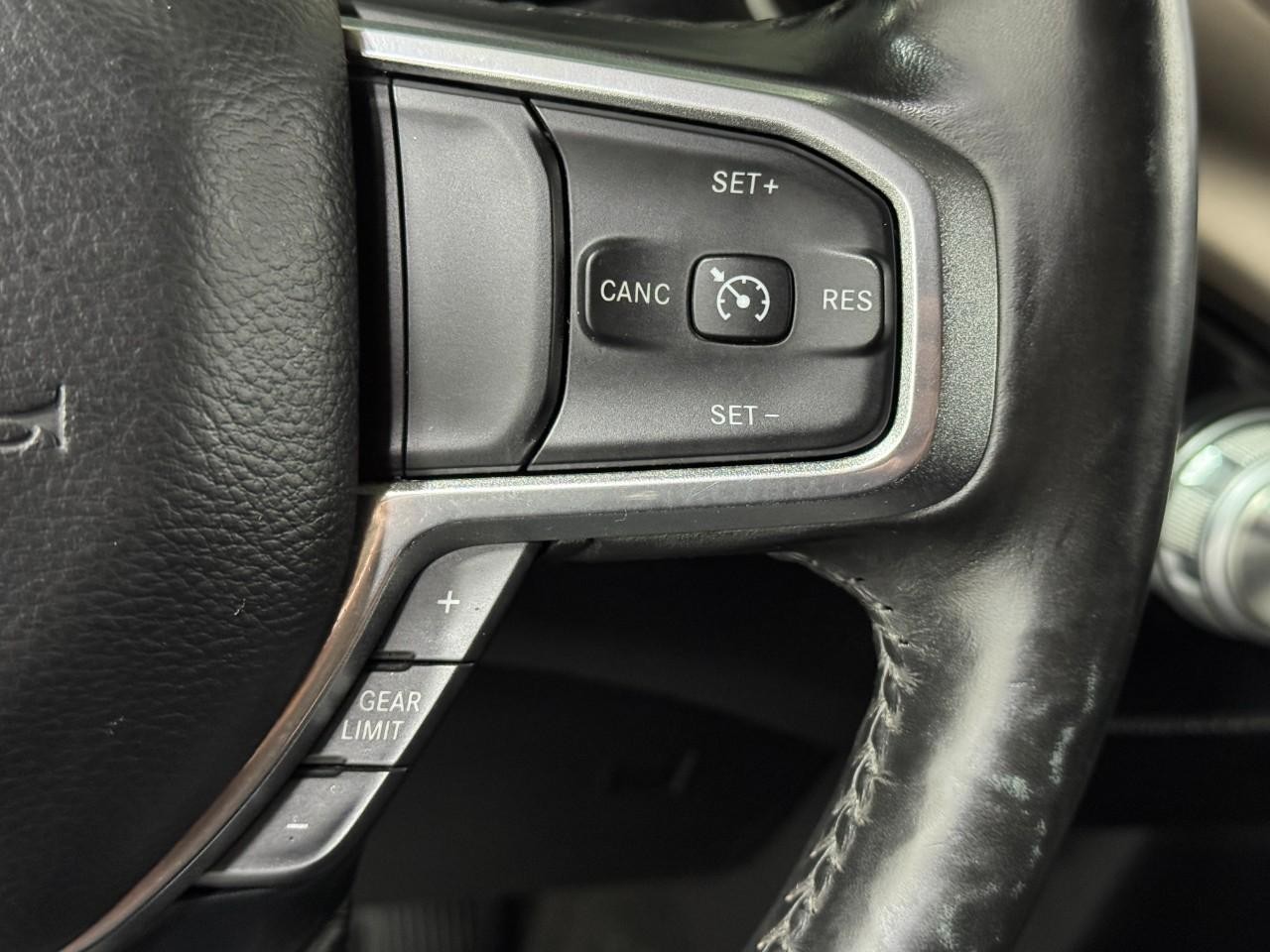 Ram 1500 Vehicle Full-screen Gallery Image 28