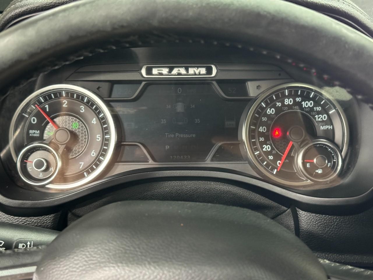 Ram 1500 Vehicle Full-screen Gallery Image 29