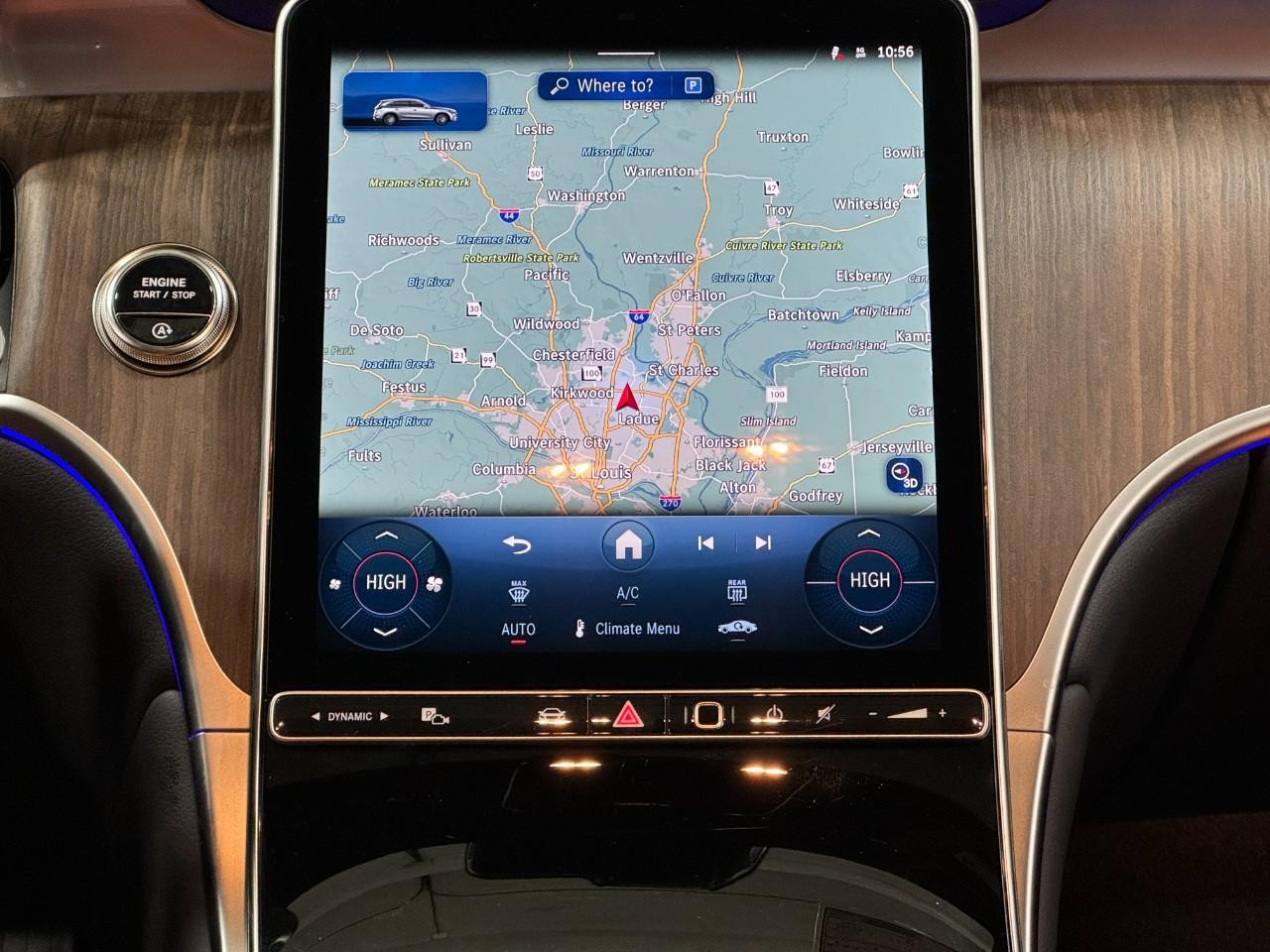 Mercedes-Benz GLC Vehicle Full-screen Gallery Image 14