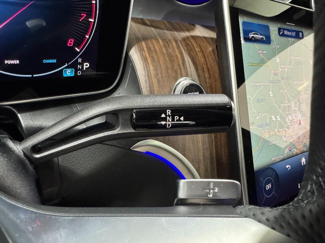 Mercedes-Benz GLC Vehicle Full-screen Gallery Image 33