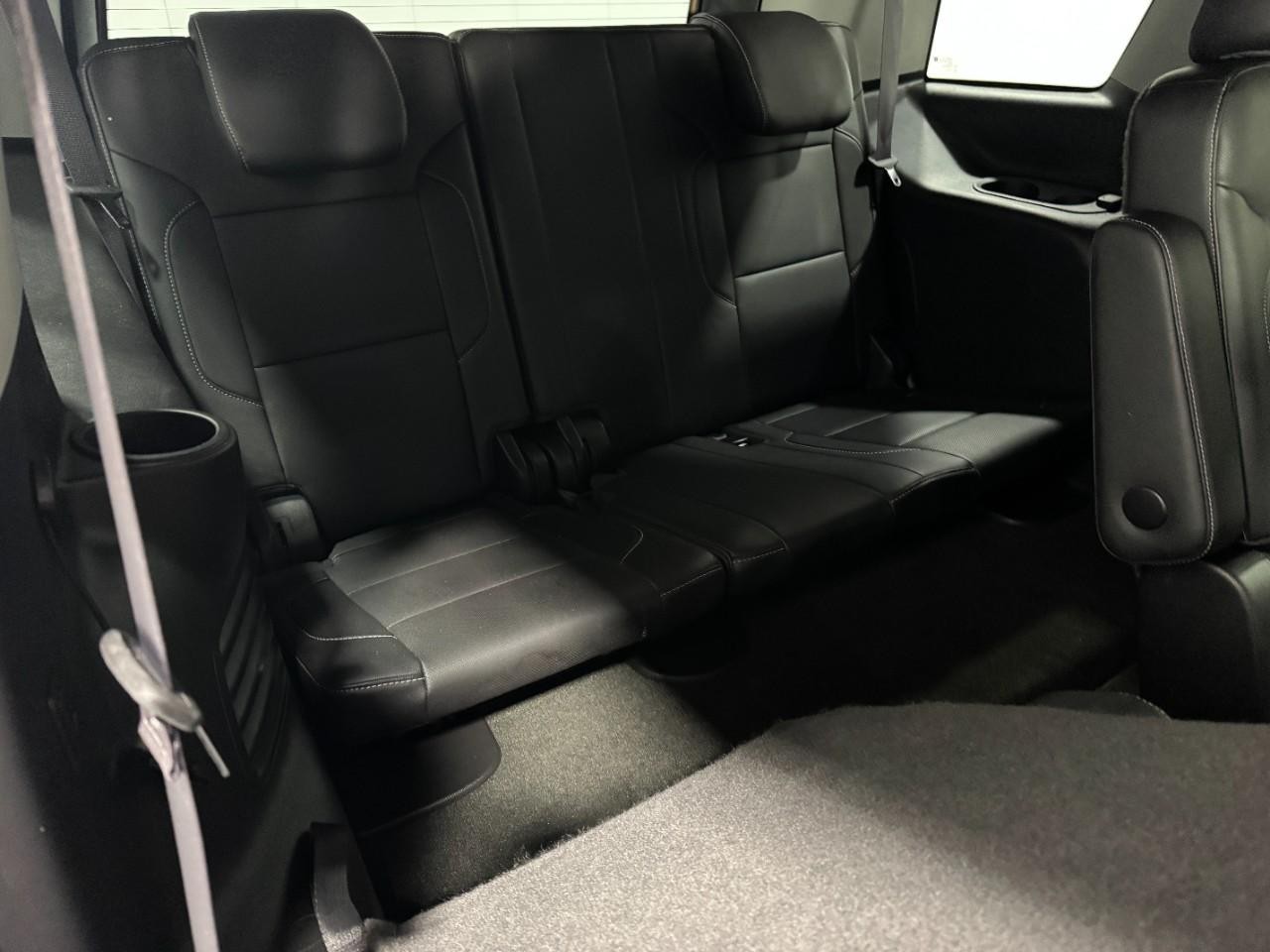 Chevrolet Tahoe Vehicle Full-screen Gallery Image 11