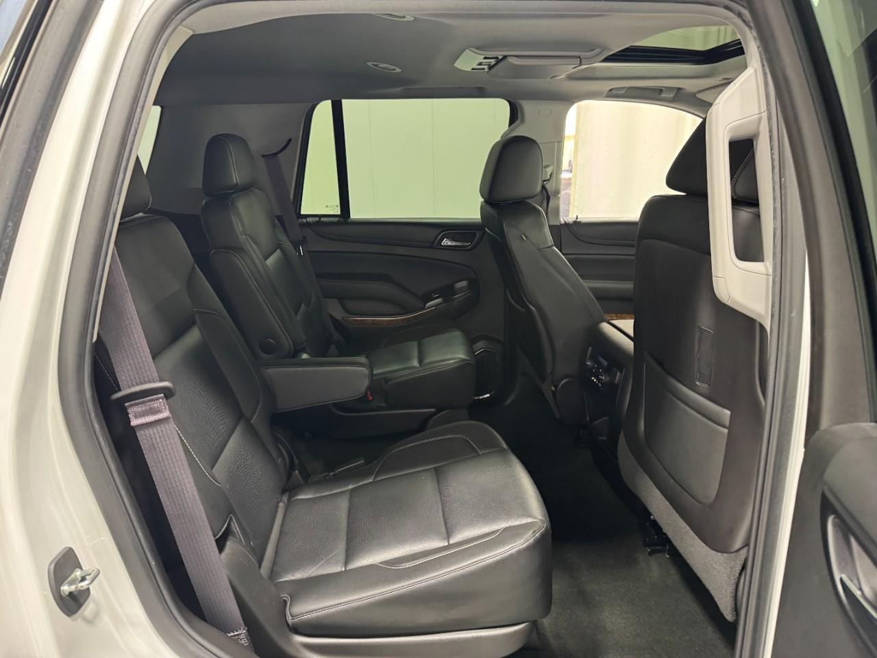 Chevrolet Tahoe Vehicle Full-screen Gallery Image 12