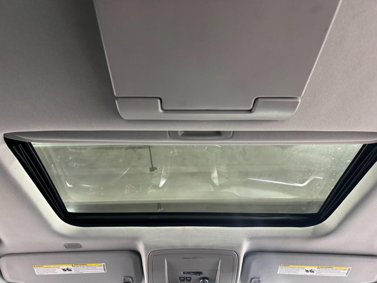 Chevrolet Tahoe Vehicle Full-screen Gallery Image 15