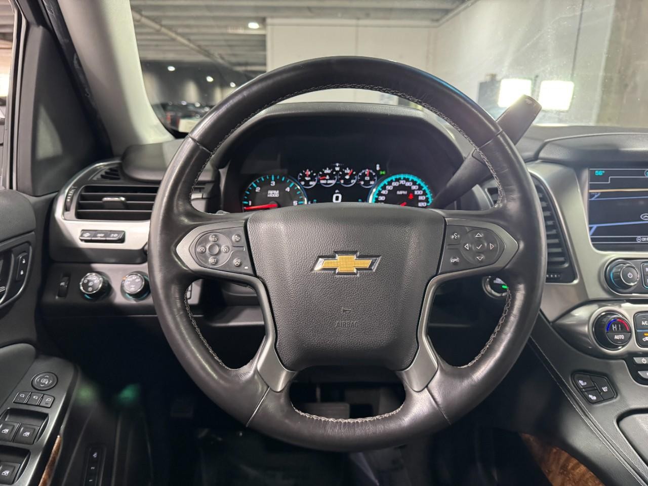 Chevrolet Tahoe Vehicle Full-screen Gallery Image 17