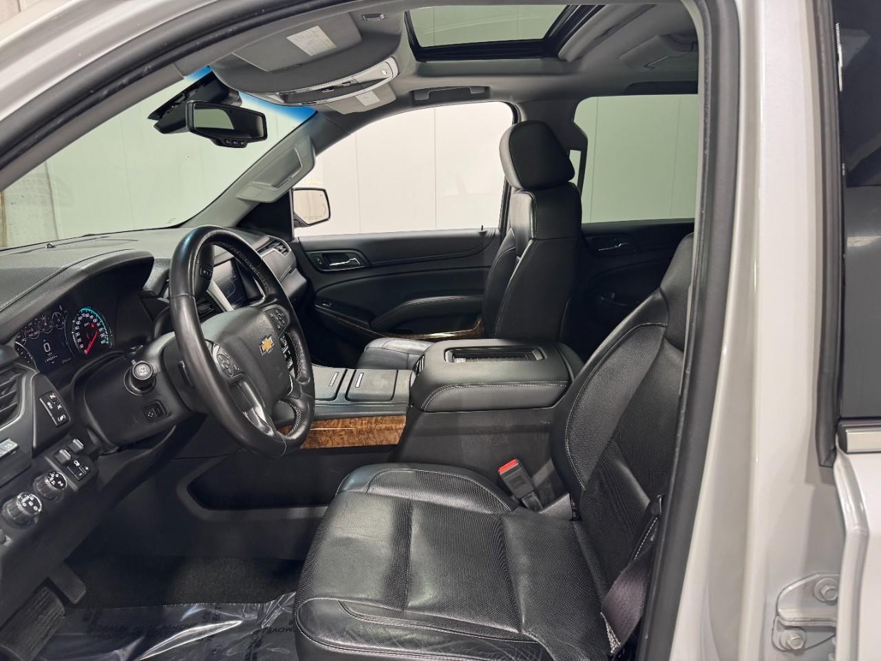 Chevrolet Tahoe Vehicle Full-screen Gallery Image 30