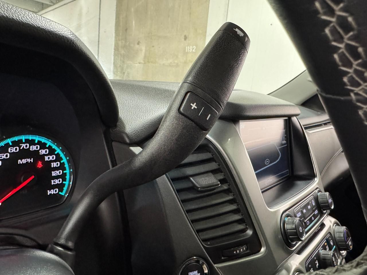 Chevrolet Tahoe Vehicle Full-screen Gallery Image 37